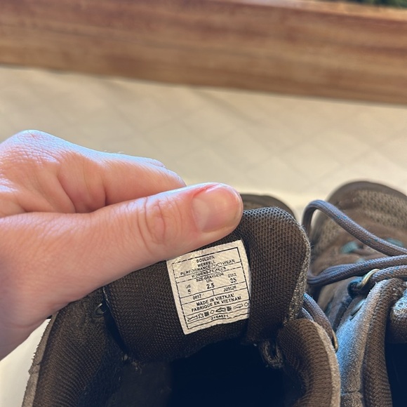 MERRELL WOMENS BOULDER J09526 HIKING BOOTS‎ SIZE 5 - Picture 6 of 8